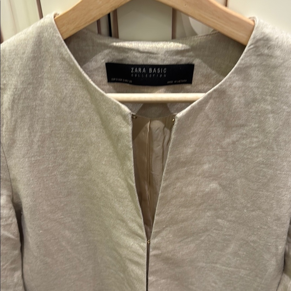 Zara Basic Collection Cream Blouse - Picture 2 of 7